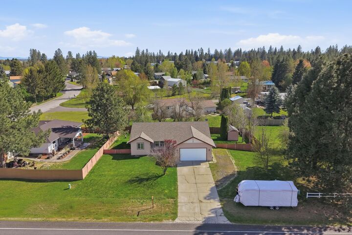 Property Photo: 1204 E 6th St WA 99006