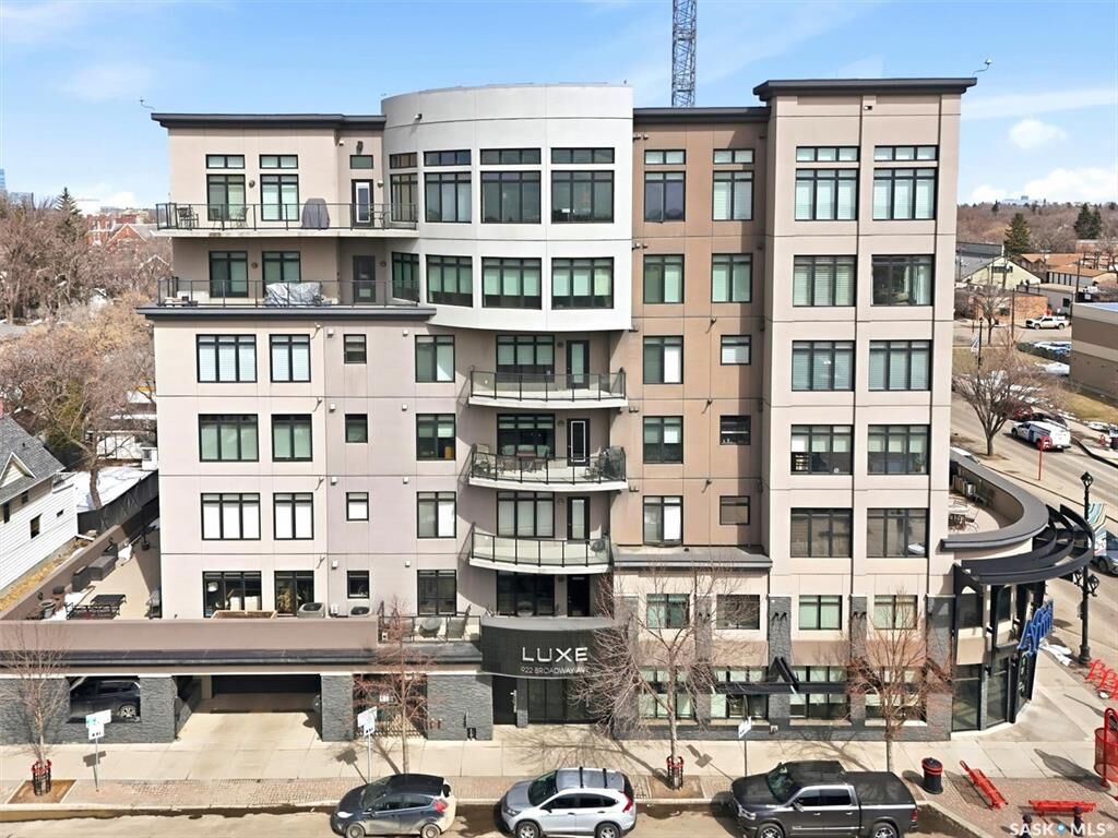 Property Photo:  922 Broadway Avenue 702  SK S7N 1B7 