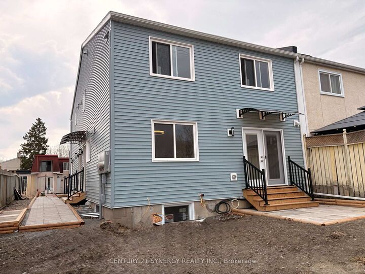 Property Photo:  93B Tarquin Crescent  ON K2H 8J7 