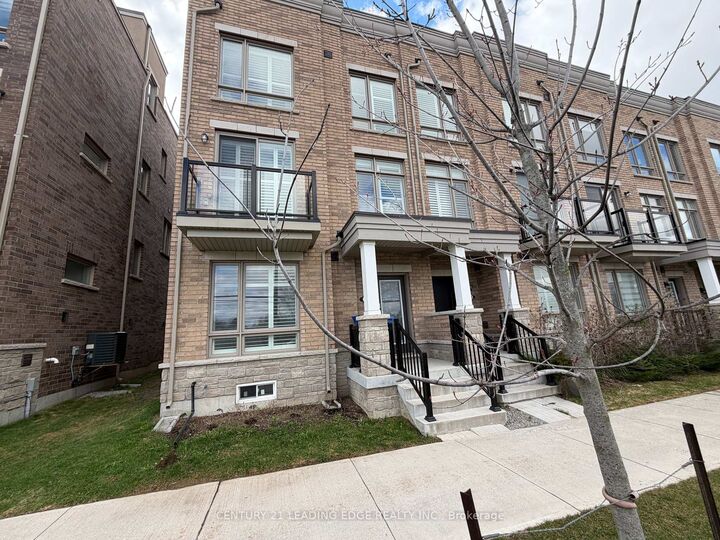Property Photo:  6863 Main Street  ON L4A 4X2 