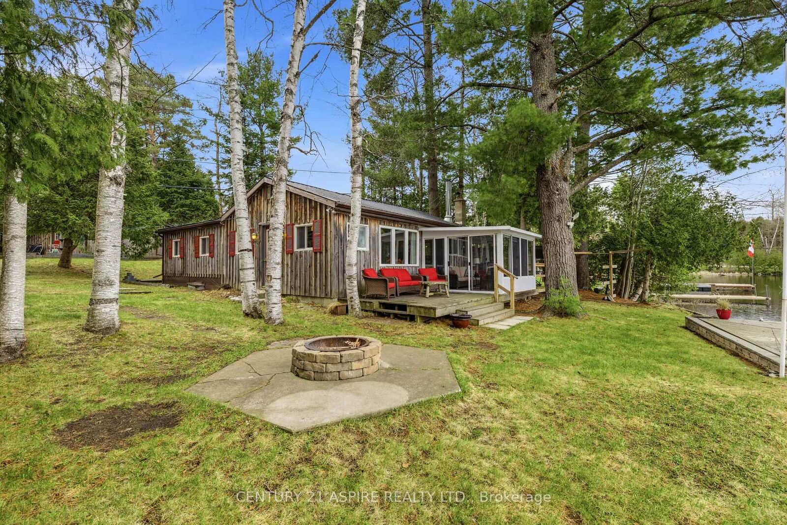 Property Photo: 1023 Perry Point Lane ON K0H 1B0
