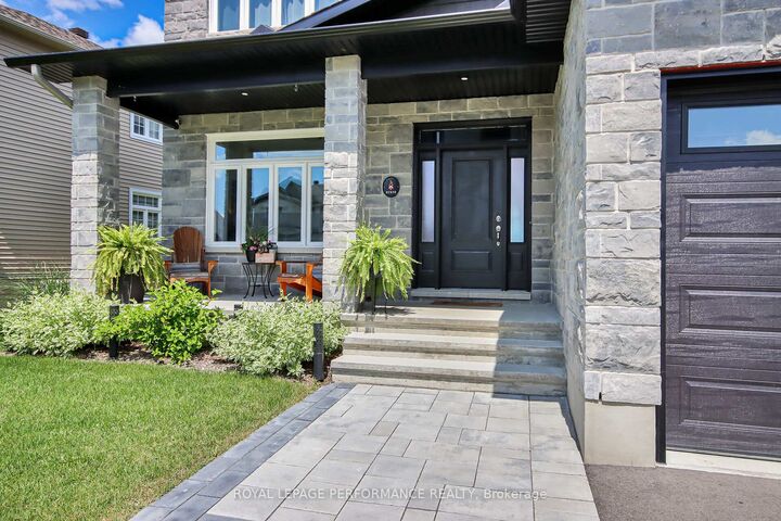 Property Photo: 643 Parkview Terrace ON K4R 0C6