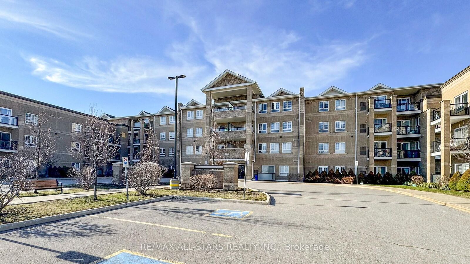 Property Photo: 481 Rupert Avenue 203 ON L4A 1Y7