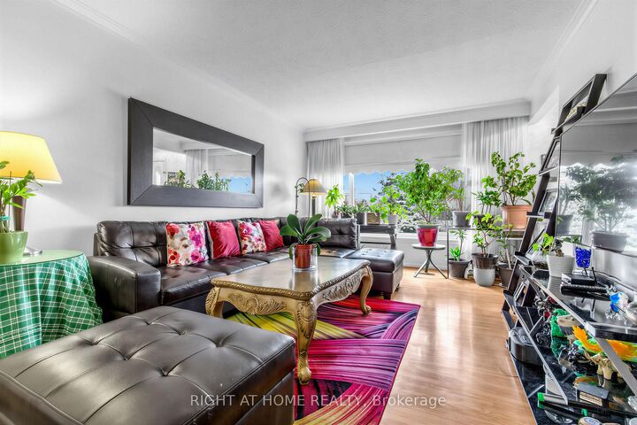 Property Photo: 5 Thwaite Avenue ON M3L 2C8