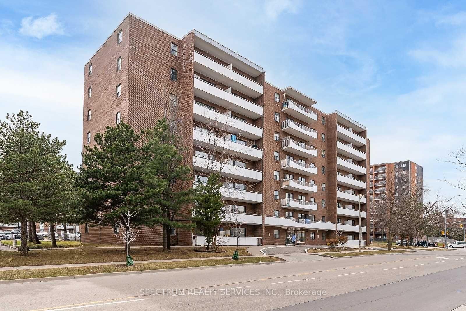 Property Photo: 3320 Fieldgate Drive 808 ON L4X 2J2