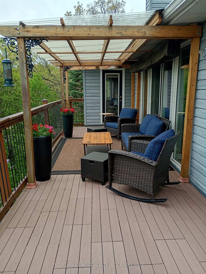 6 Vanston Road — photo 1