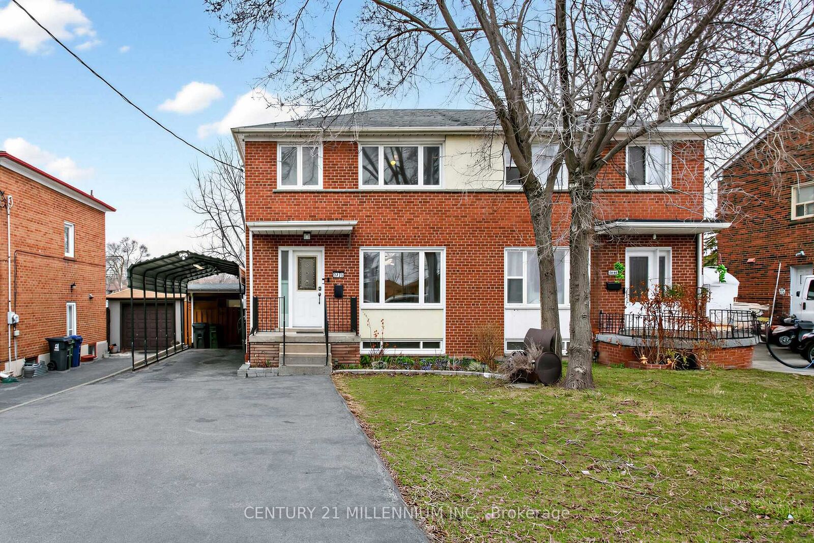 Property Photo: 1426 Wilson Avenue ON M3M 1J7