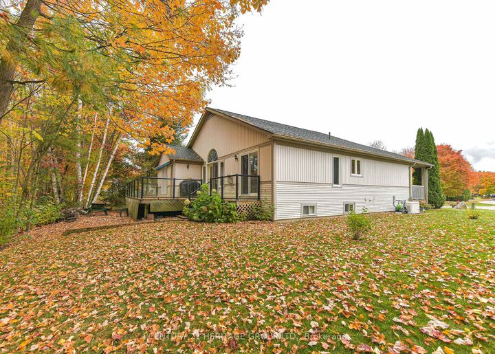 Property Photo: 19 Springwood Crescent ON P1P 1Z1