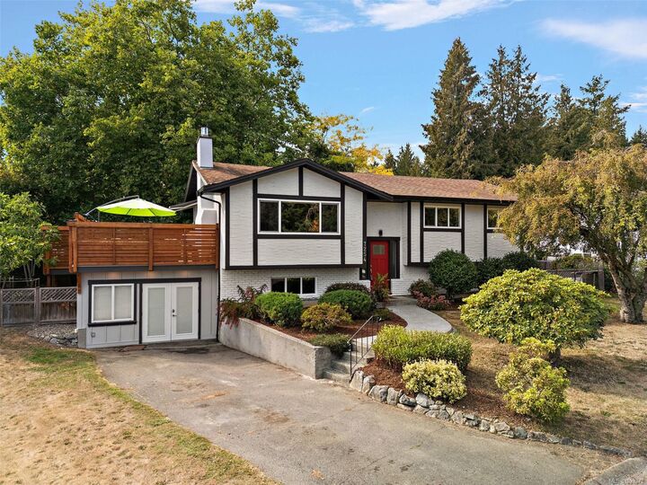 Property Photo:  7254 Enid Pl  BC V8M 1H3 