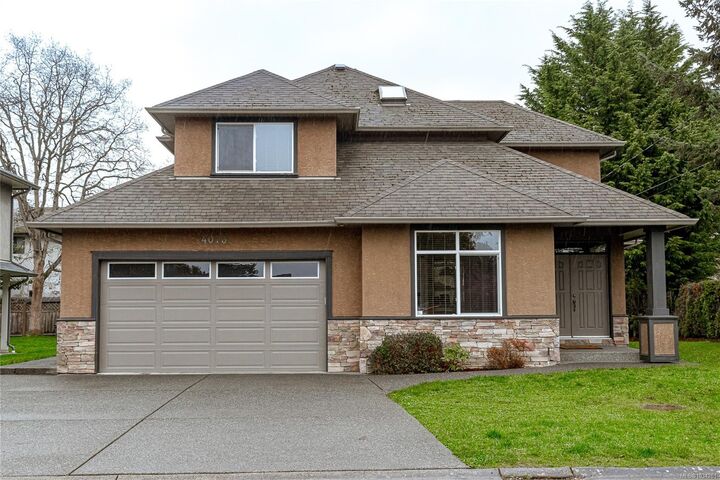 Property Photo:  4073 Longview Dr  BC V8N 2K6 