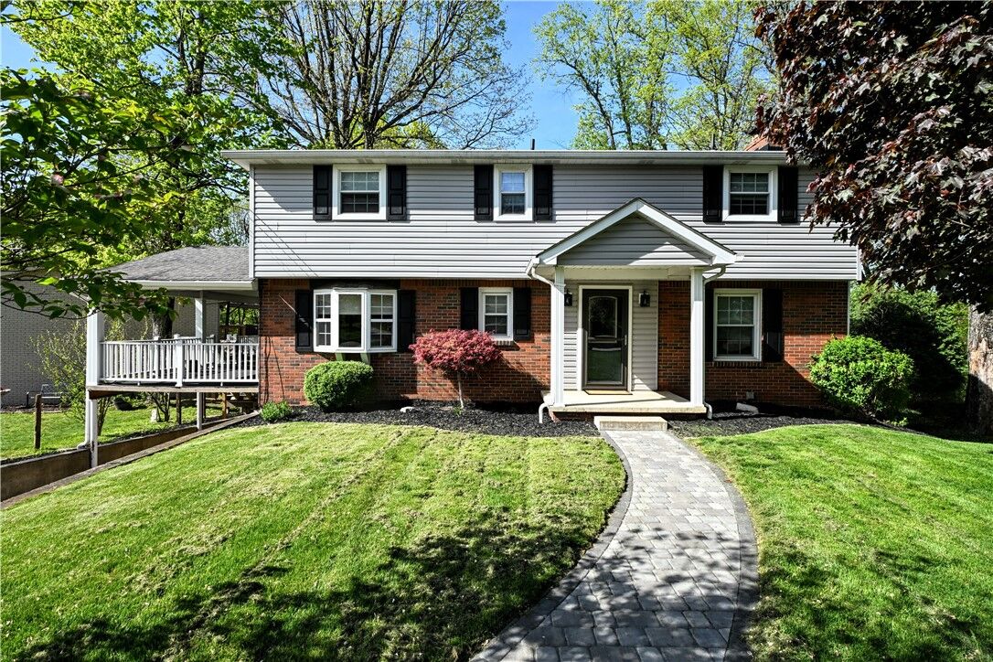 Property Photo: 109 Saint Andrews Circle PA 15135