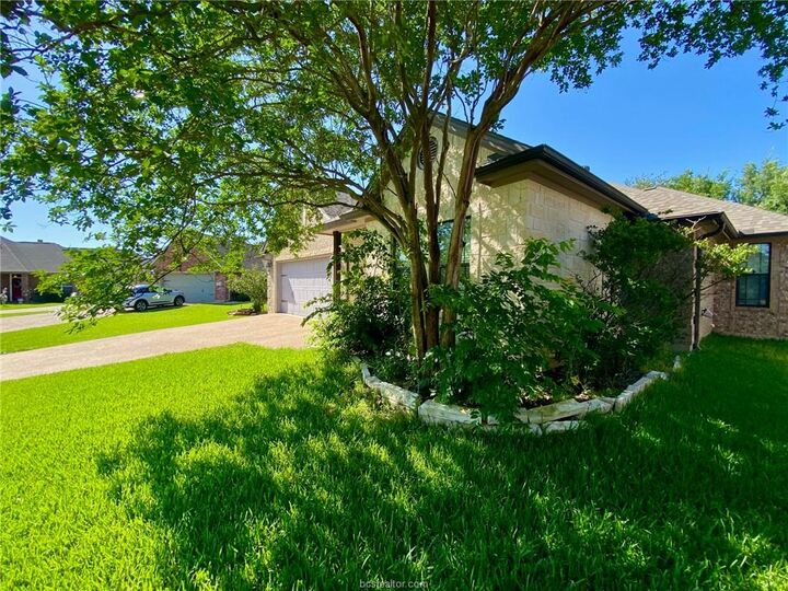 Property Photo:  3908 Faimes Ct  TX 77845 
