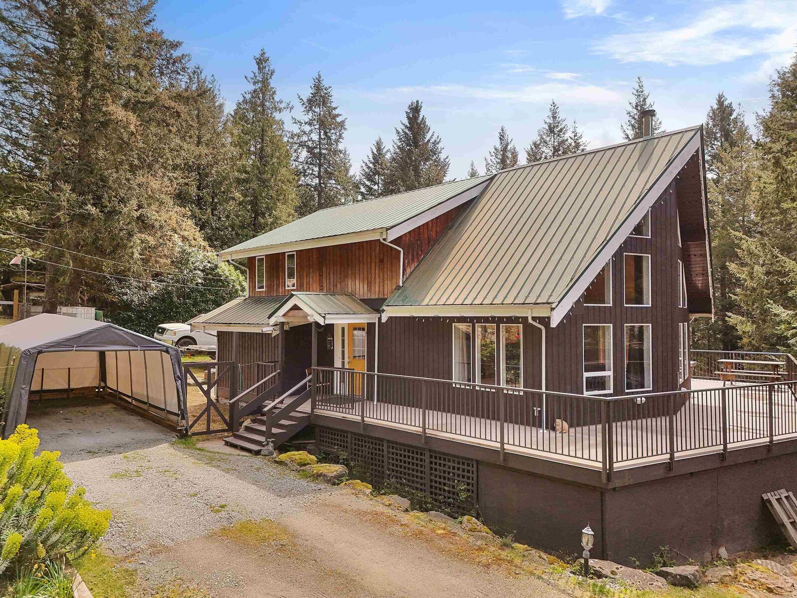 Property Photo: 412 Wood Dale Drive BC V0N 2J2