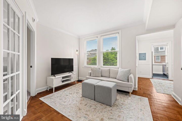 Property Photo:  719 S Saint Asaph Street 301  VA 22314 