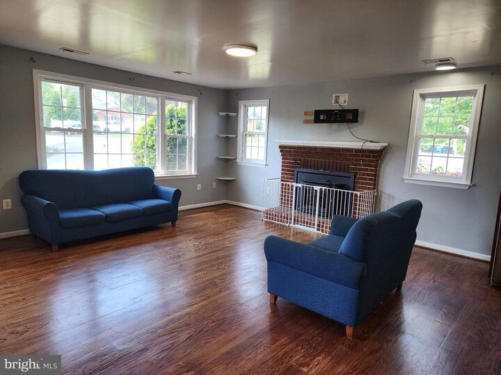 Property Photo:  13 Main  MD 20639 