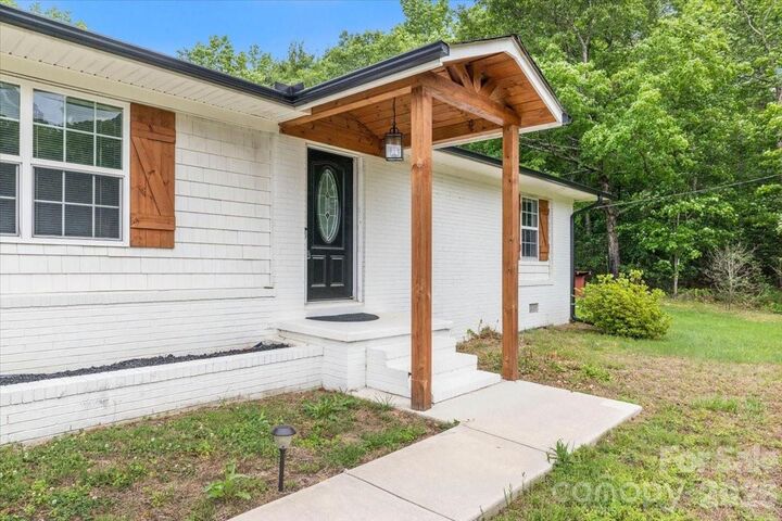 Property Photo:  691 Rich Hilton Road  NC 27360 