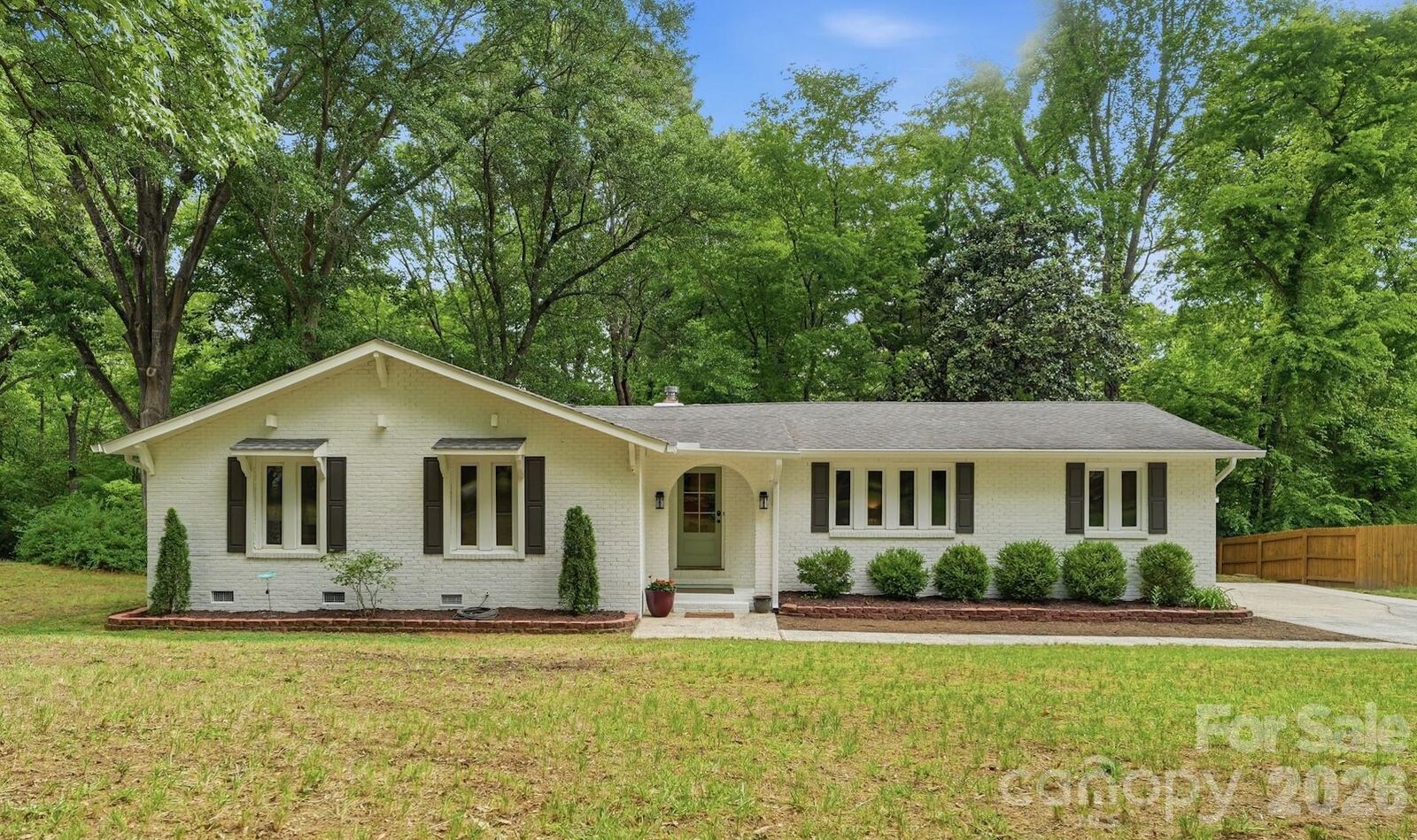 Property Photo:  6535 Summerlin Place  NC 28226 