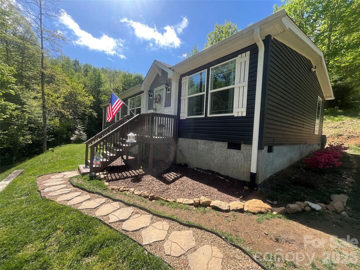 Property Photo:  1205 Saunook Road  NC 28786 