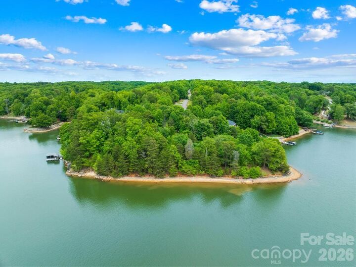 Property Photo:  272 S Harbor Watch Drive  NC 28677 