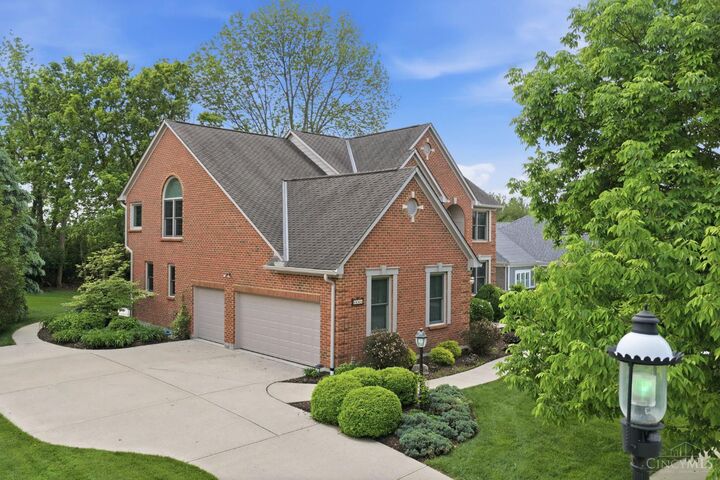 Property Photo:  5564 Oak View Drive  OH 45039 