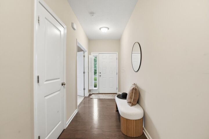 Property Photo:  4332 Ahwick Green  OH 43026 
