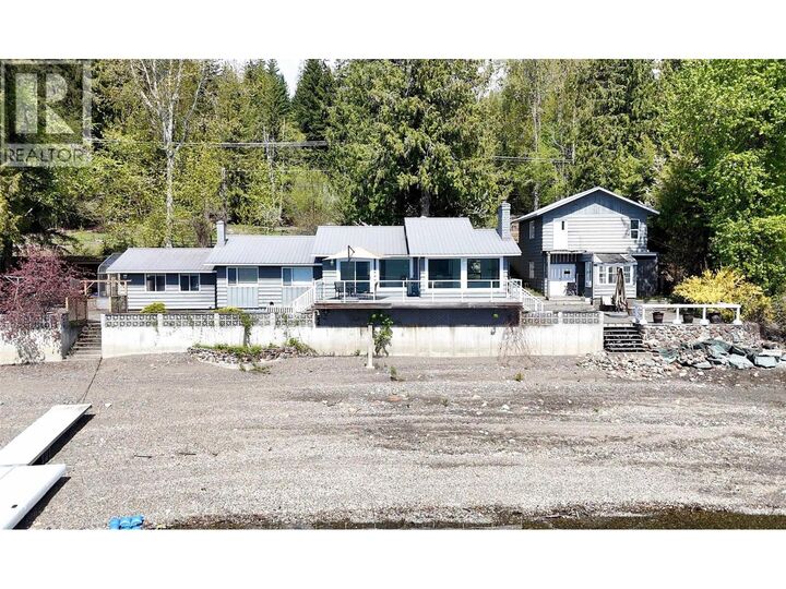 6726 Squilax Anglemont Road — photo 1