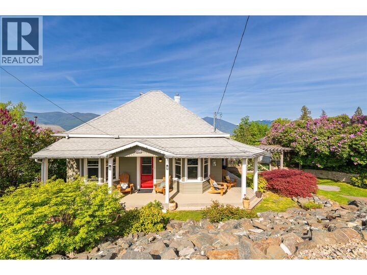 Photo de la propriété:  225 8th Avenue South  BC V0B 1G3 