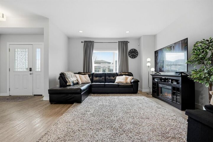 Photo de la propriété:  712 Bridge Lake Drive  MB R3Y 0W7 