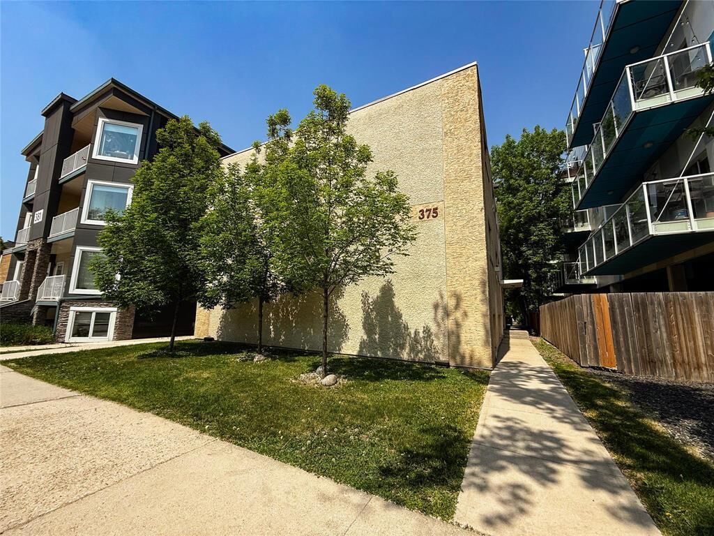 Property Photo: 375 Stradbrook Avenue MB R3L 0J7