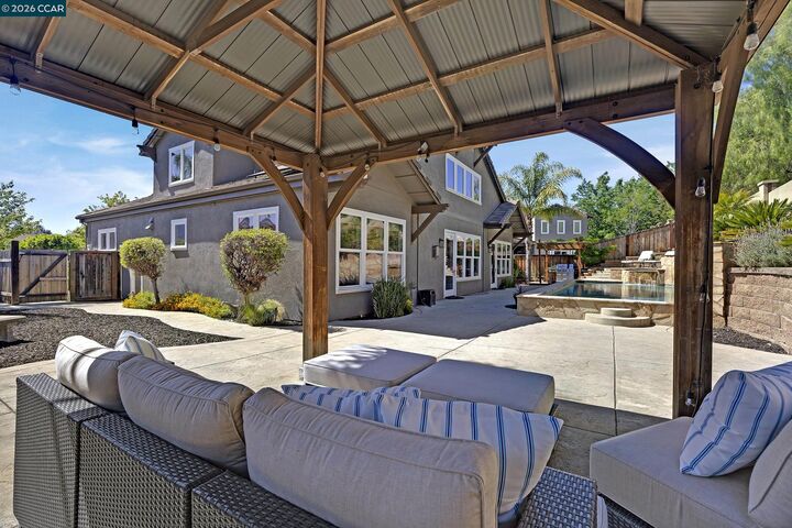 Property Photo:  1224 Bridlewood Ct  CA 94517 