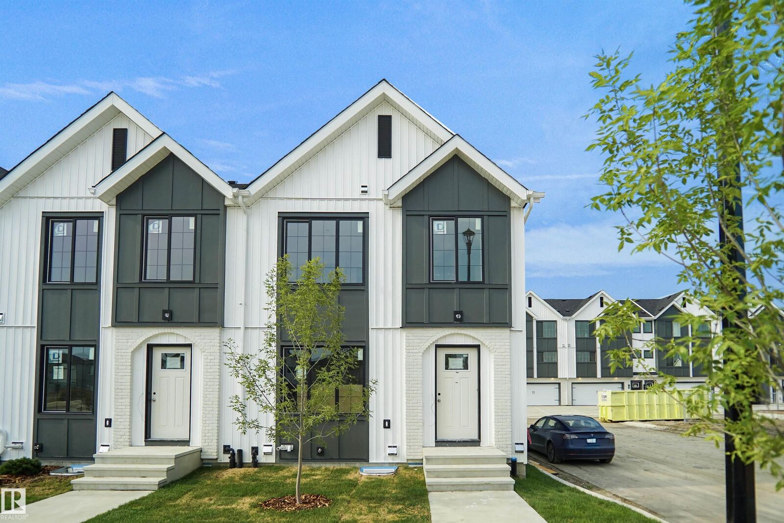 Property Photo: 150 Cashman Crescent SW 166 AB T6W 2P6