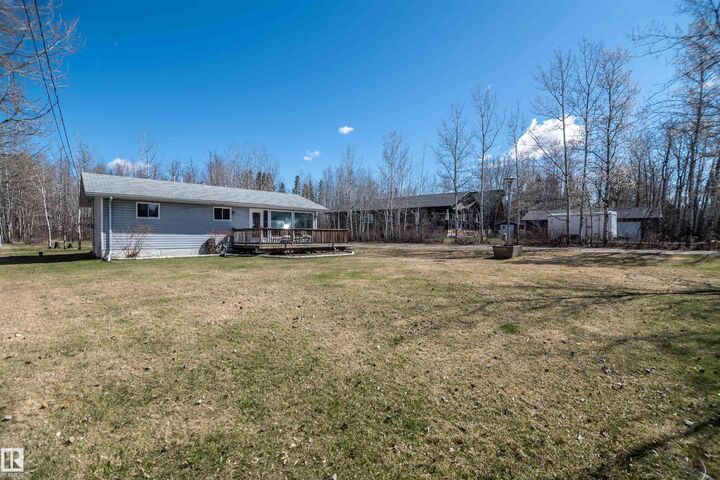 Property Photo:  4912 49A Avenue  AB T0E 0A0 