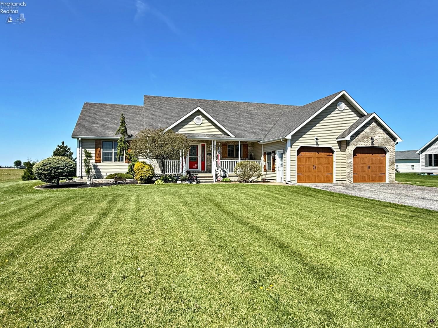 Property Photo:  184 N County Road 43  OH 44867 