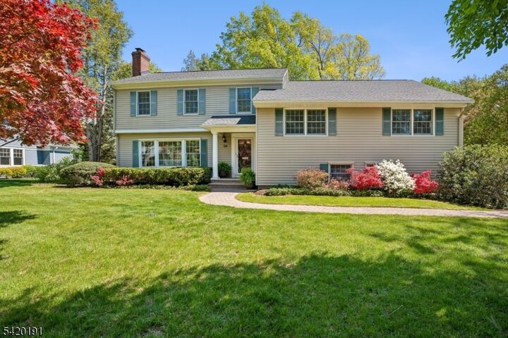 Property Photo:  30 Winding Way  NJ 07940 