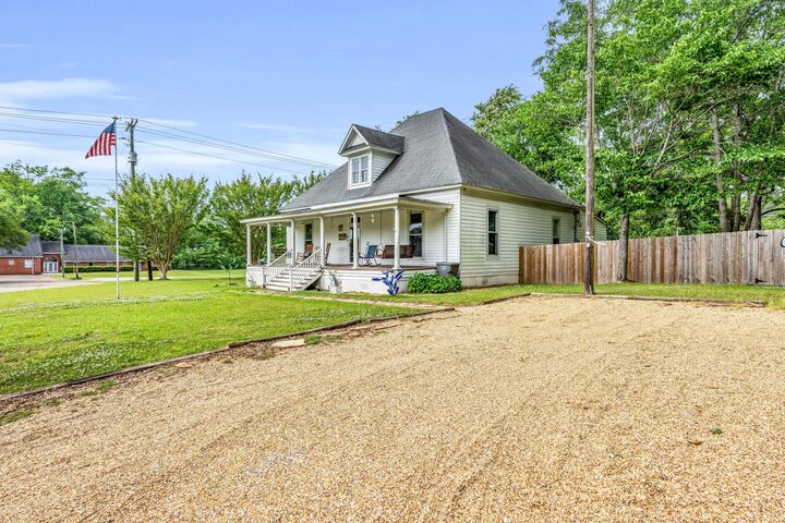 Property Photo: 25 Edwards Street MS 39769