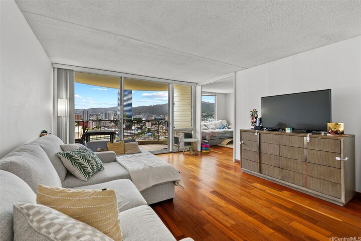 Property Photo:  1717 Ala Wai Boulevard 1602  HI 96815 