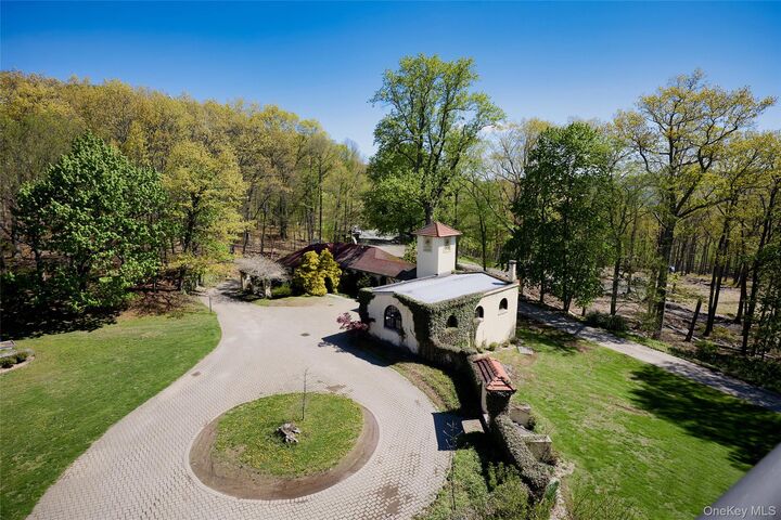 Property Photo:  14 Castleton Drive  NY 10930 