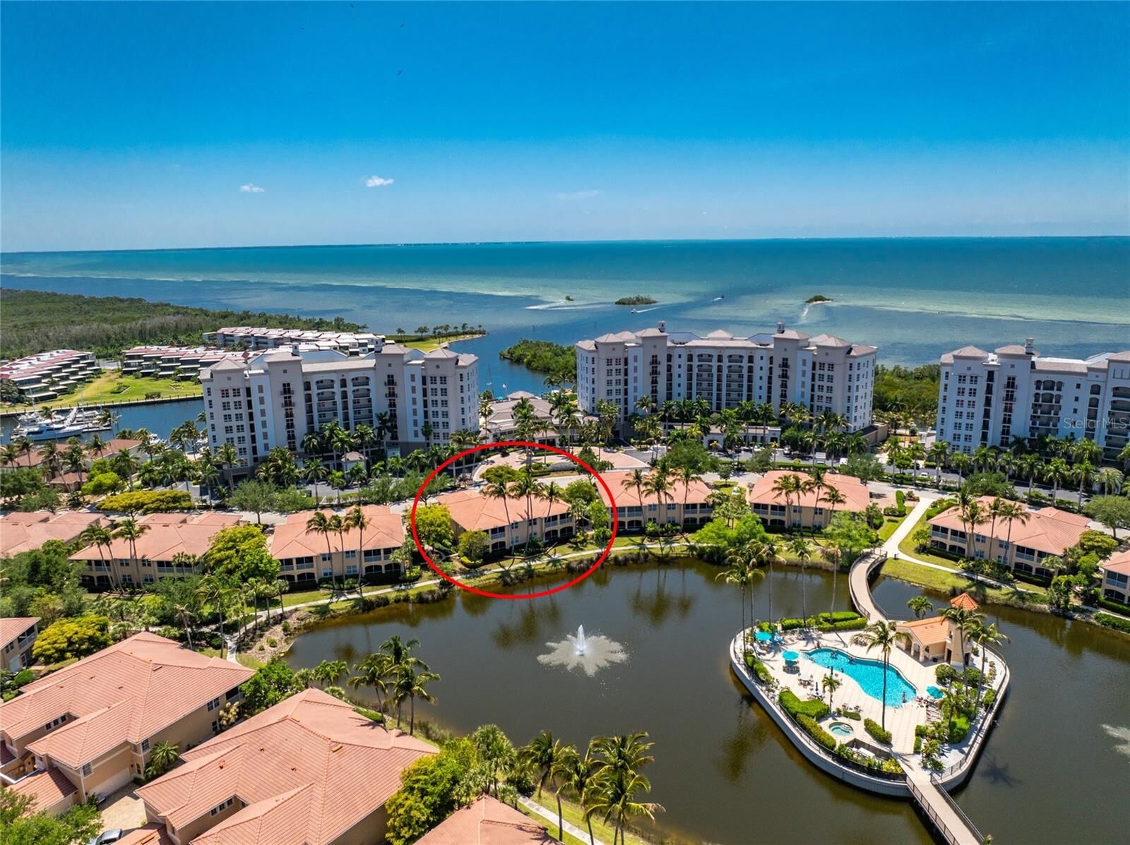 Property Photo:  3316 Sunset Key Cir D  FL 33955 