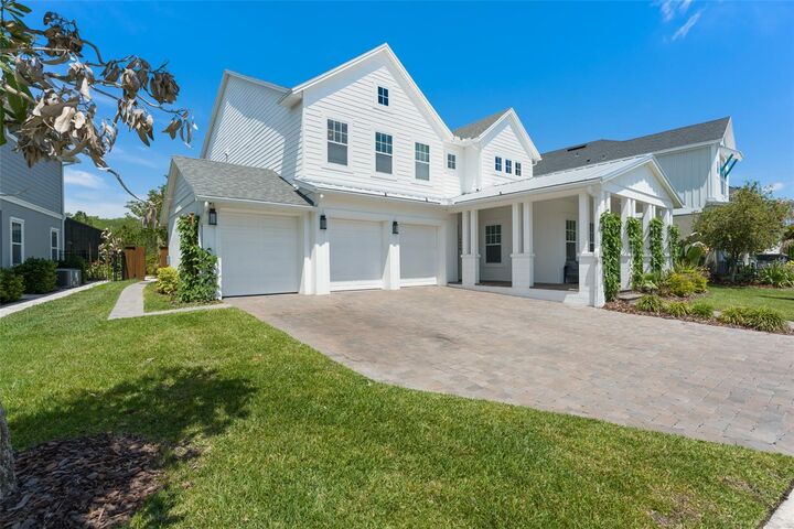 Property Photo: 14454 Haroche Avenue FL 32827