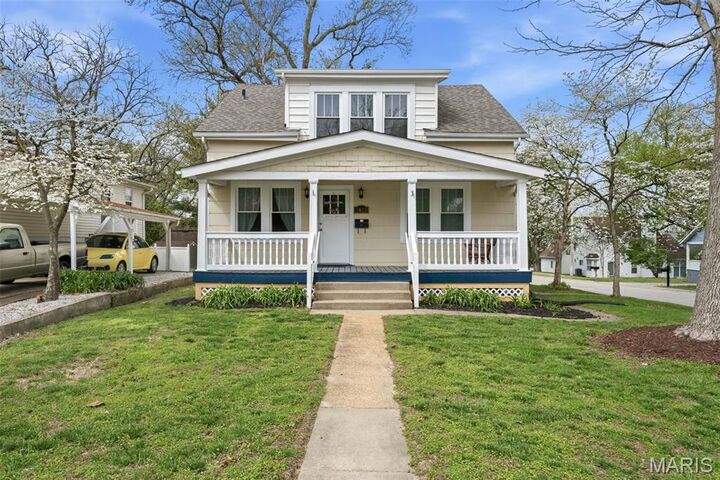 Property Photo:  3833 Midview Avenue  MO 63044 