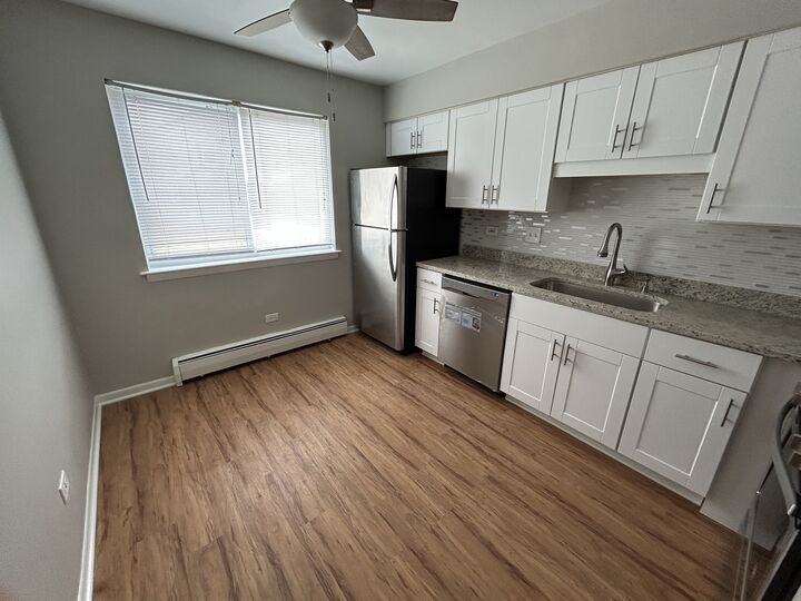 Property Photo:  