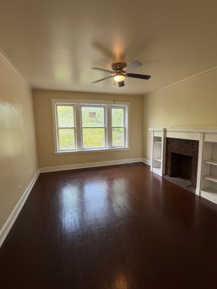 Property Photo:  715 W 57th Street 3  IL 60621 