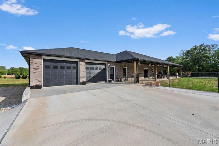 Property Photo:  241 County Road 226  MO 63701 
