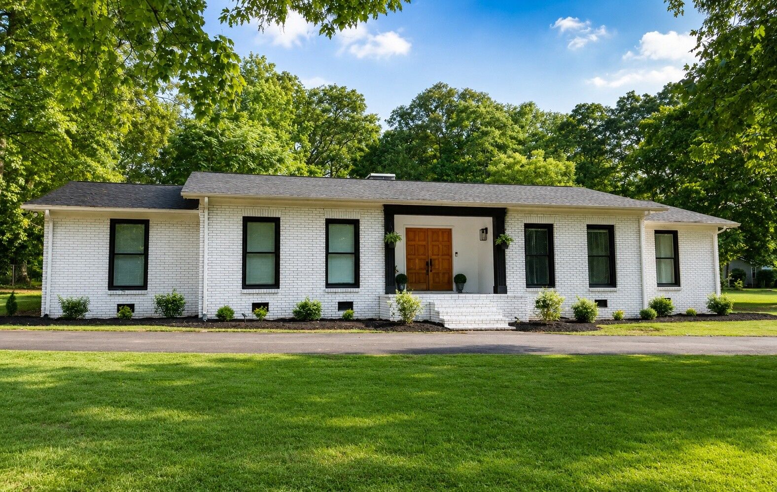 Property Photo:  296 Big Rock Rd  TN 37166 