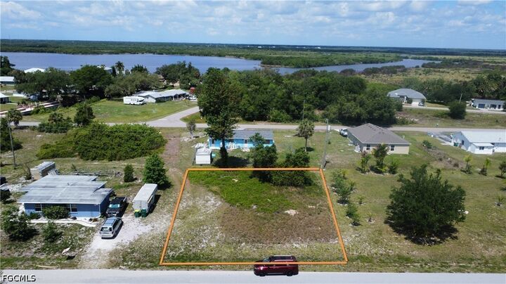 Property Photo: 365 Rio Vista Avenue FL 33982