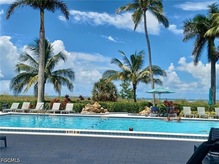 Property Photo:  140 Seaview Court 1504S  FL 34145 
