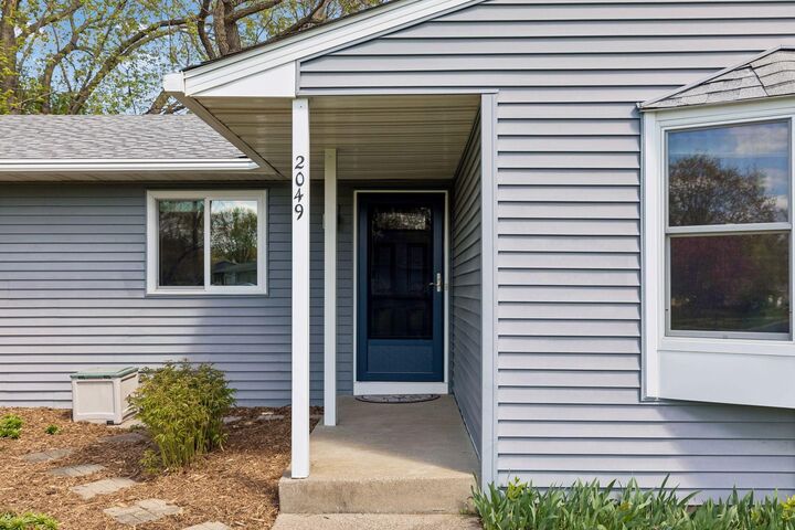 Property Photo:  2049 Bluestone Lane  MN 55122 