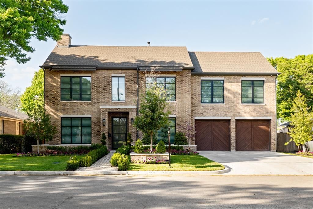 Property Photo:  5019 Lark Lane  TX 75209 