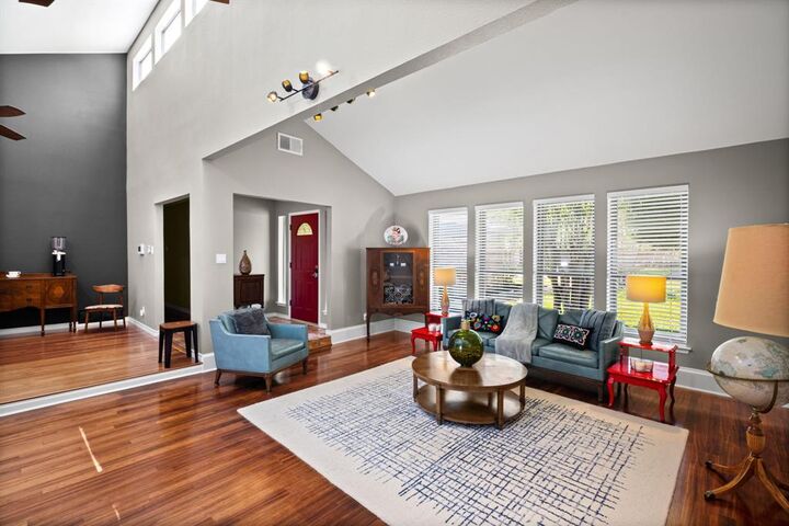 Property Photo: 1023 Auburn Drive TX 76012
