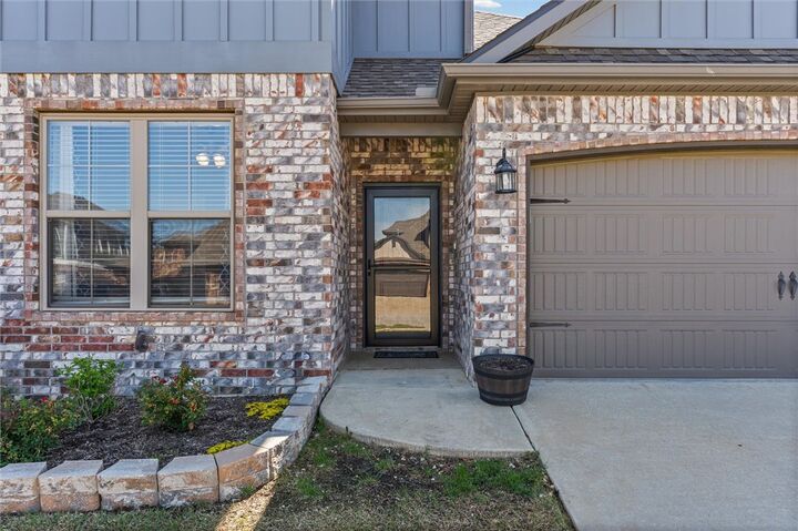 Property Photo:  1501 Canal Street  AR 72745 